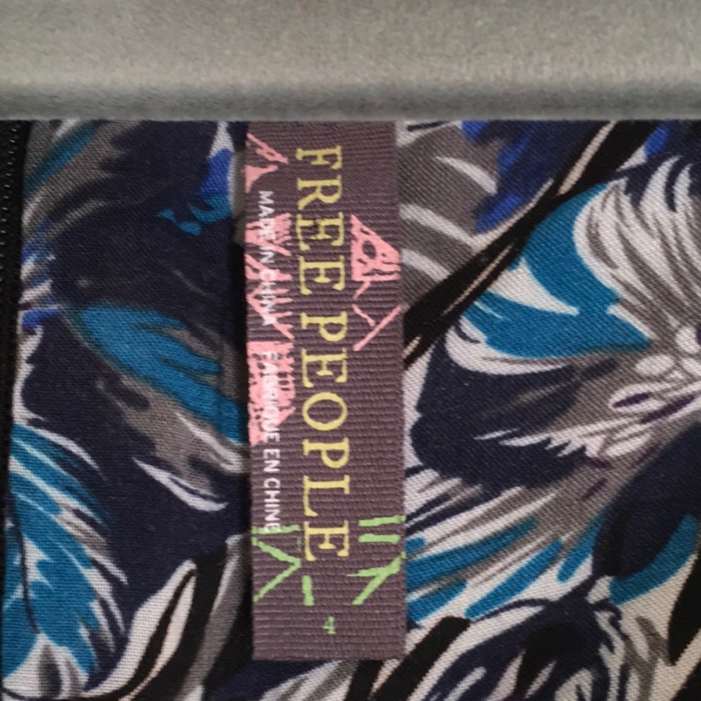 Free people flouncy short sleeved  mini dress - Picture 5 of 5